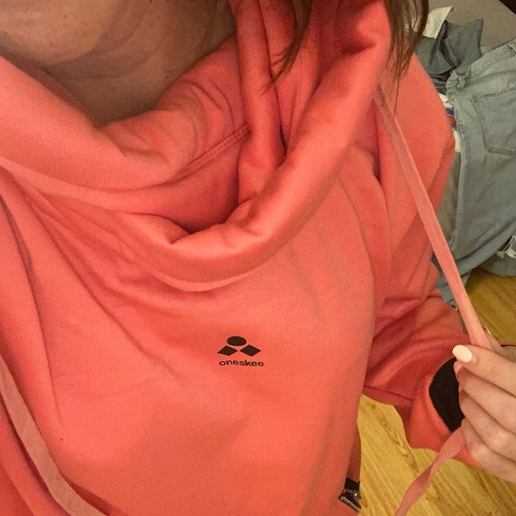 Oneskee Pullover Sweatshirt/Jacket - Picture 3 of 10